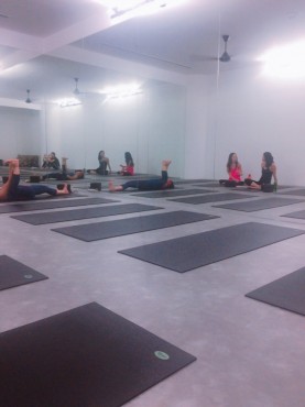 Yoga Inc. スタジオ　シンガポール　ヨガ　